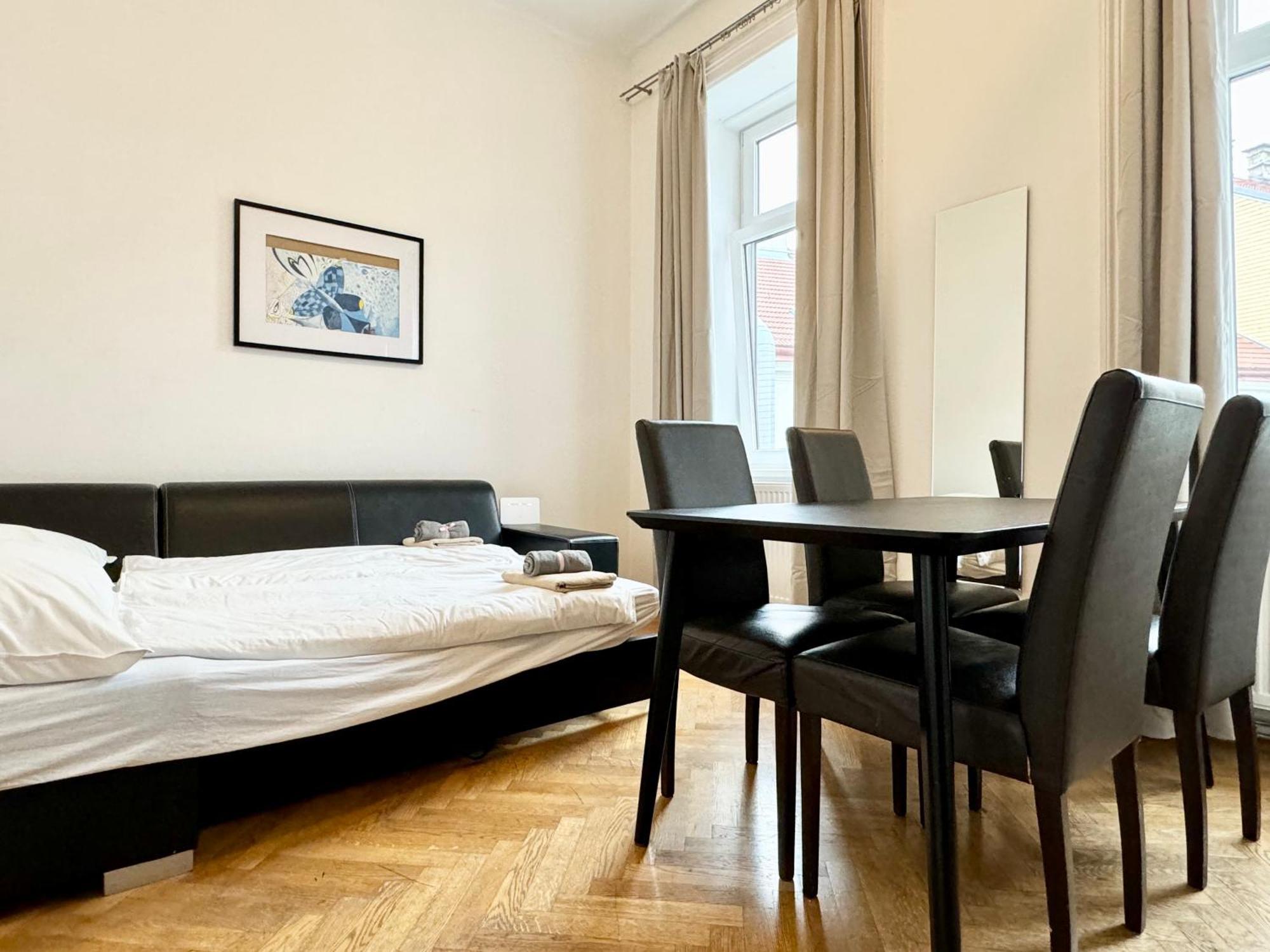 Cosy Located At Famous Kutschkermarkt * Wien